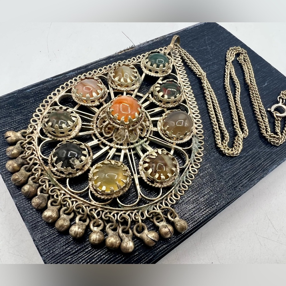 Huge chunky vintage silver tone pendant necklace 22” chain gemstones - Picture 11 of 11